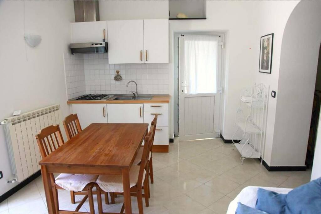 Le Case Della Lizza - Casa Blu Леванто Экстерьер фото
